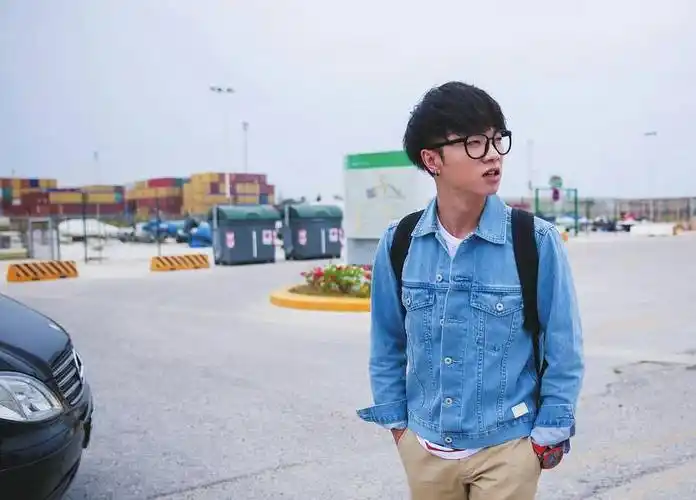 寒鸦少年的相册-花儿与少年 华晨宇照片