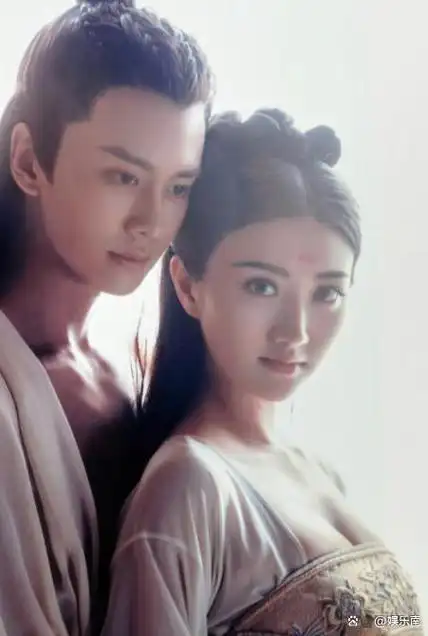 任嘉伦:事业当红选择结婚生子,娶平凡妻子相恋13年恩爱至今