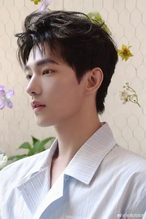 杨洋#杨洋#喜临门代言人 发型:张骁