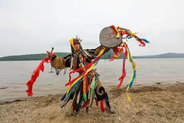 东北绝唱:赫哲族神秘的萨满舞,勾人魂魄的美丽与虔诚