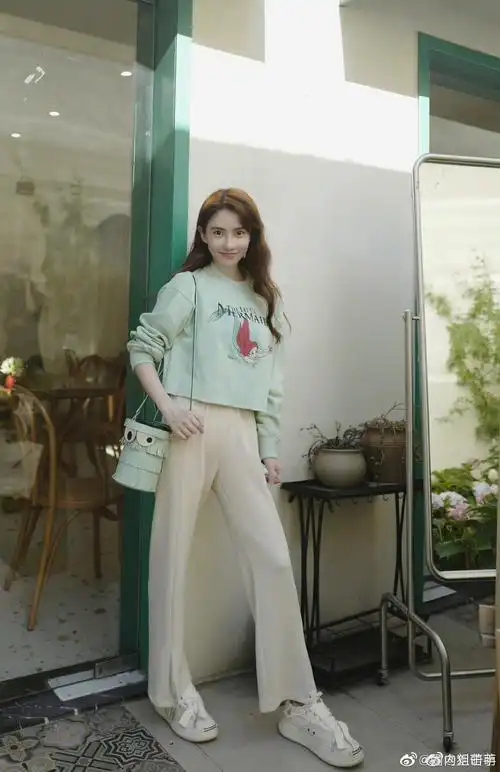 爱情公寓诺澜的饰演者刘萌萌近照变了好多呀……|刘萌萌|爱情公寓