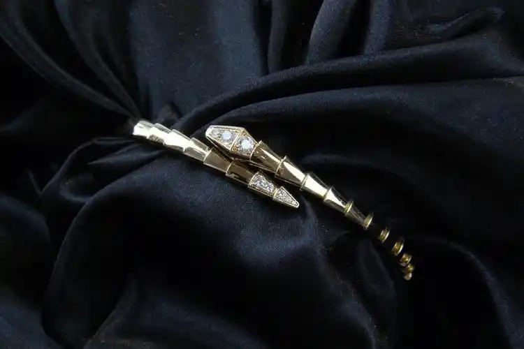 宝格丽serpentiviper蛇形手镯