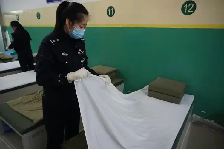 大庆市第二看守所女子警队高墙里的铿锵玫瑰