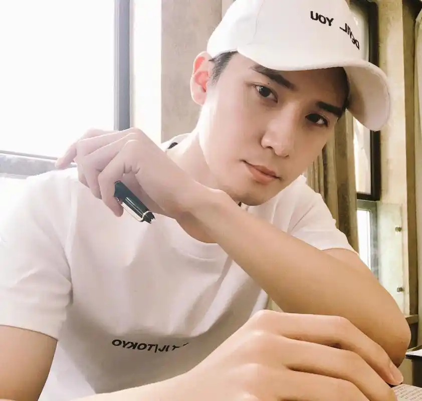 刘海宽帅气生活照图片