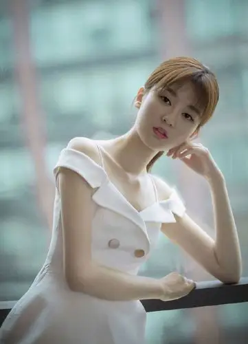 乔欣清新白装气质仙气写真图片