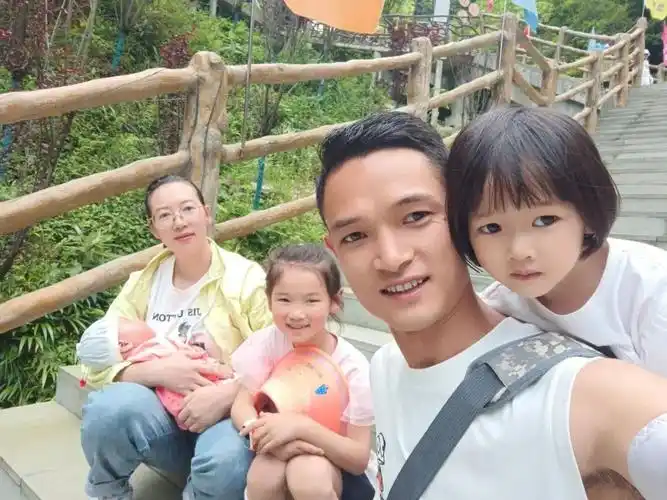 "5.15"国际家庭日 | 一家人整整齐齐,解锁家庭幸福"密码"