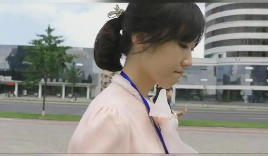 朝鲜导游金珠美一见倾心的美丽的人金导