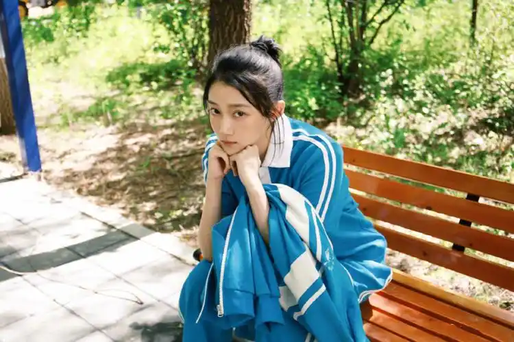 关晓彤《烟花少年》火热来袭,全员实力派,青春年代剧又有天花板