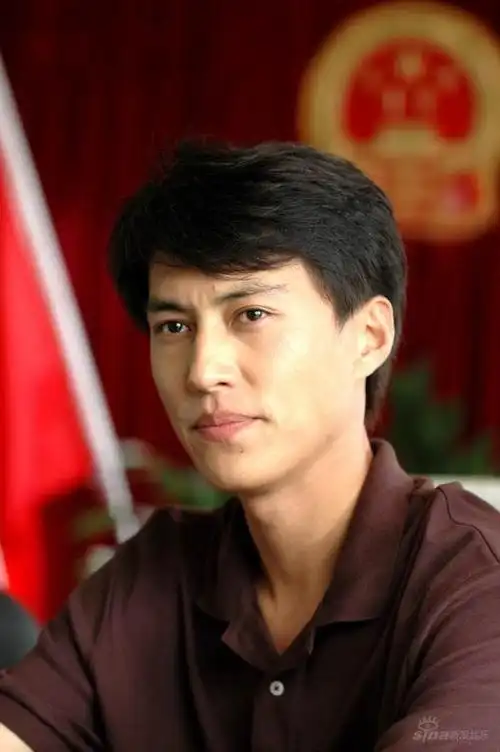 资料图片:电视剧《博士县长》精彩剧照(8)