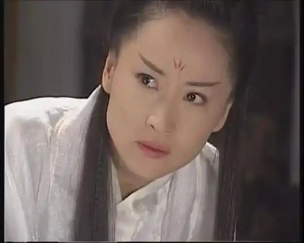 她快被人遗忘了,马景涛为她戒烟,被阔太打一顿后,消失在娱乐圈