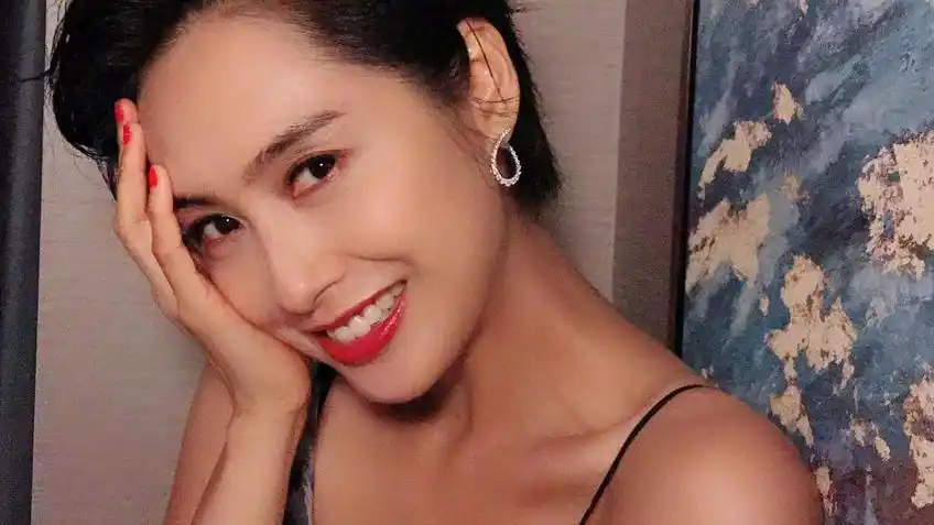 朱茵的出生日期与八字