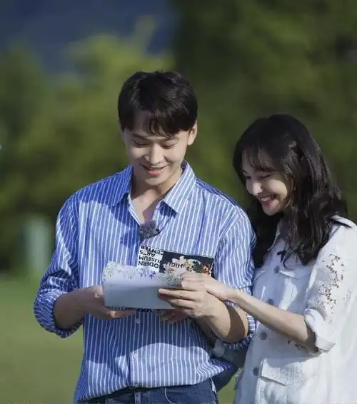 郑爽前男友张恒否认诈骗借高利贷,分手一年晒两个孩子,当爸了?