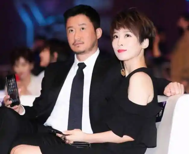 吴京和谢楠没想到谢楠很冷静,直接对他说:"请你在自己清醒的时候和我