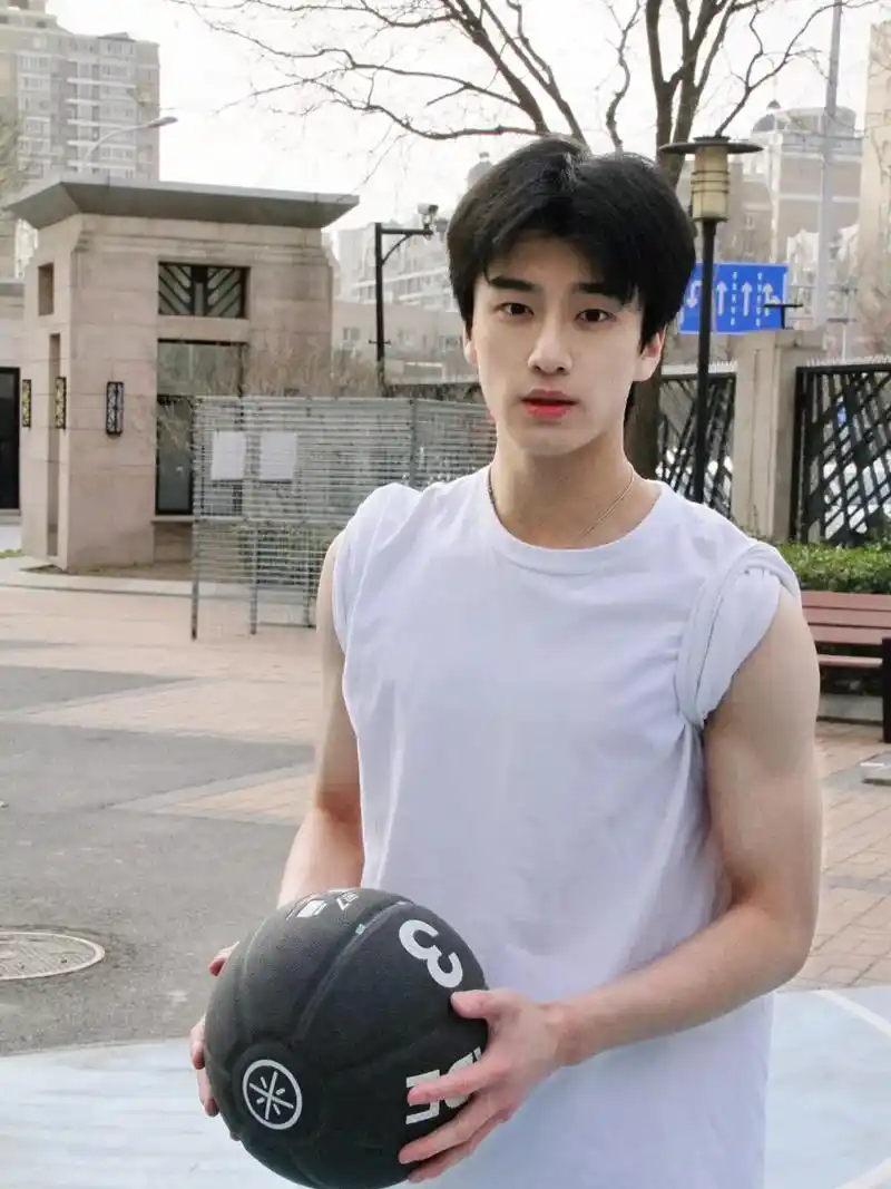 明天也想见到你 #张康乐 #帅哥 #少年感 #颜值 这个弟 - 抖音