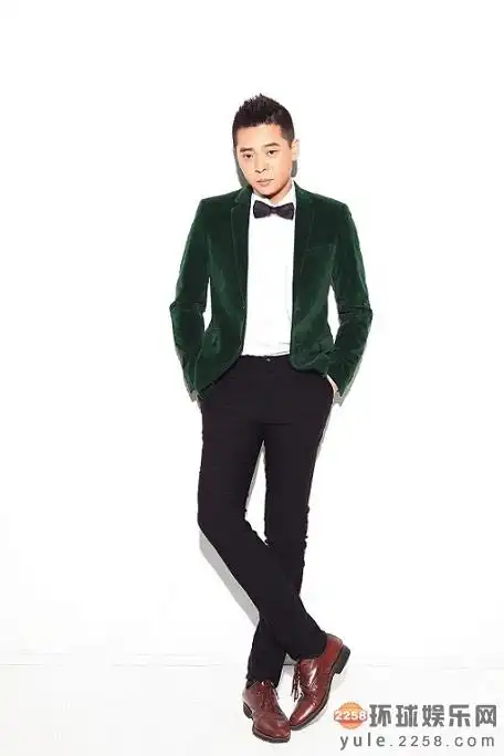 成龙开设影视学院亲任院长 盘点娱乐圈中的明星教授