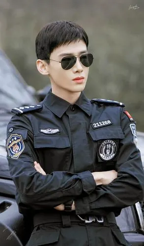 一体的作品,相看两不厌,唯有敬亭山,这些诗名给我们一个美妙的白敬亭