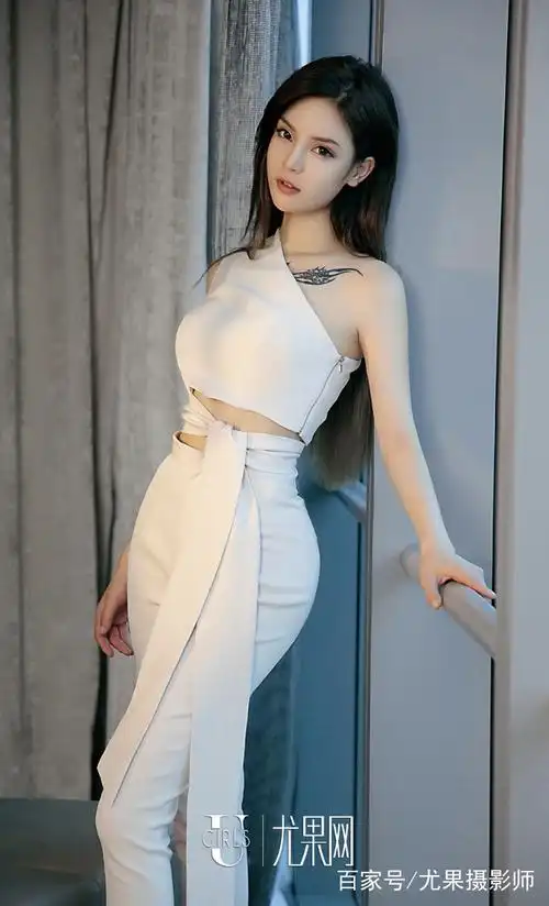 高挑美女,气质长相俱佳