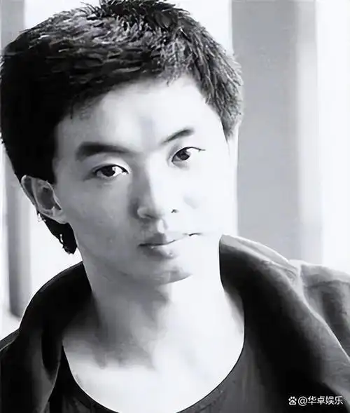 金星第一任妻子长相貌美如花,离婚时怀着身孕,如今过得怎样了?