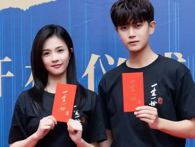 任嘉伦白鹿古装再合作,粉丝却不约,因女二号带资进组改剧本?