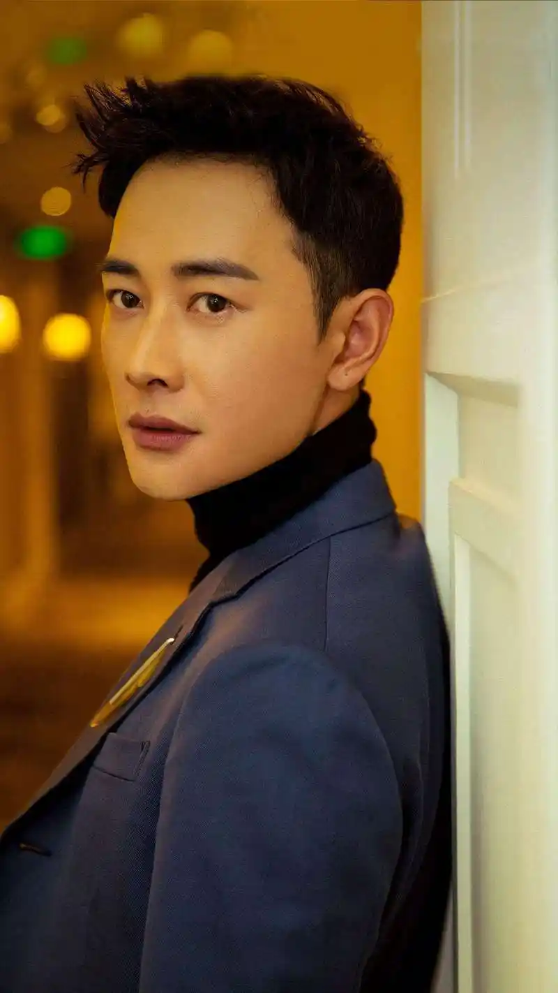 罗晋透露与唐嫣的恋情发展状态知道原因的网友都选择心疼唐嫣