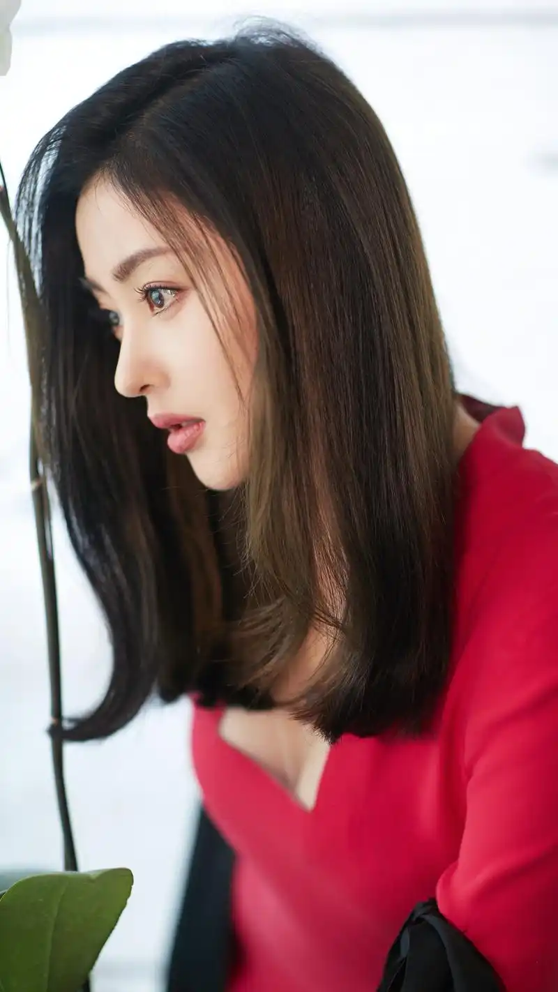 张天爱最漂亮壁纸:总是不自觉的,被她的美丽所吸引