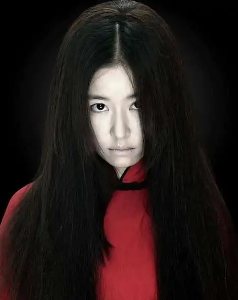 林心如转型惊悚片 "红衣女鬼"吓坏粉丝
