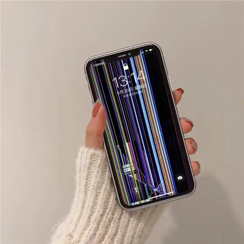 手机漏液碎屏了…其实只是一张壁纸 换上问自己老婆要个三五百修 - 抖