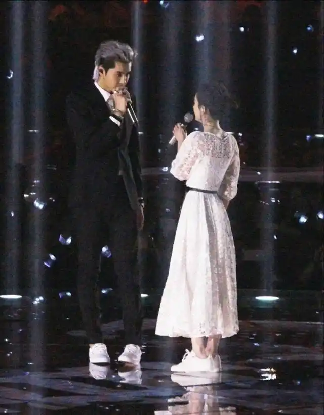 吴亦凡和赵丽颖有最萌身高差和年龄差,还有一个最萌差没人想得到