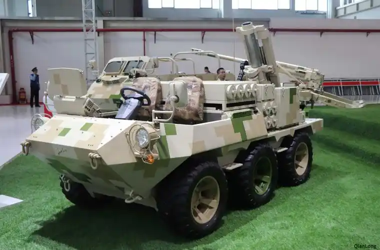 模块化设计山猫全地形车族与场景模型亮相珠海航展兵器馆9