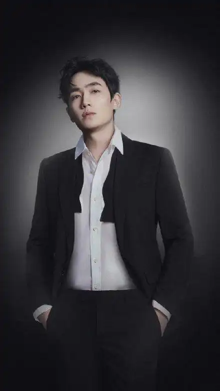 最适合演霸道总裁的男明星李钟硕杨洋最禁欲而他经常被调侃
