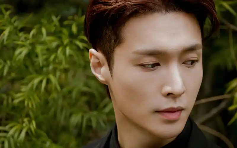 张艺兴帅气写真图片桌面壁纸