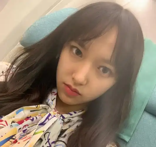 程潇以嘉宾身份回归宇宙少女 女鹅可是在南韩出道的爱豆