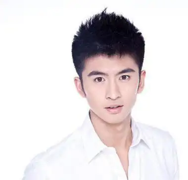 有什么合适初中男生的发型