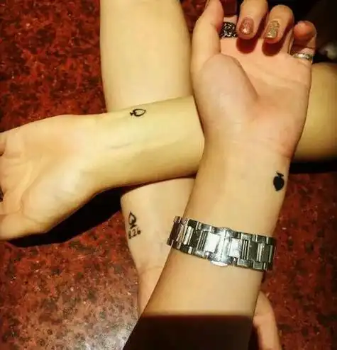 虚拟故事:黑桃a俱乐部帮客户提供"女教练",老婆身上有同款纹身