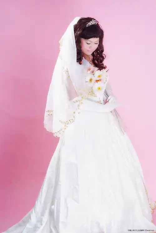 我们的反串婚纱照