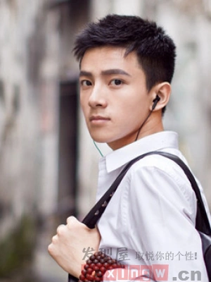 清爽有活力的男生短发发型时尚帅气又有少年感