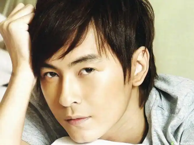 是郑元畅帅还是棒棒糖王子帅?