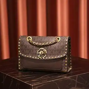 lvАfghi包包品牌代购真皮女包2022新款潮奢侈品山茶花包斜挎包铆