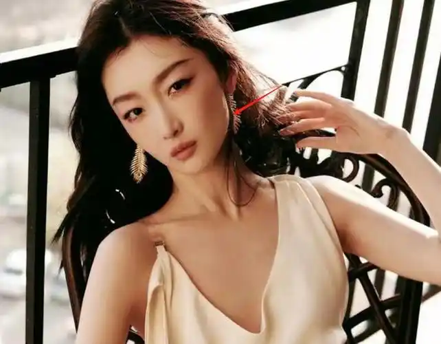 真生图来了众星出席影协代表大会周冬雨易烊千玺周迅状态曝光