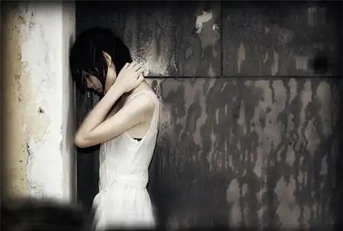 心碎的绝望小清新女生图片