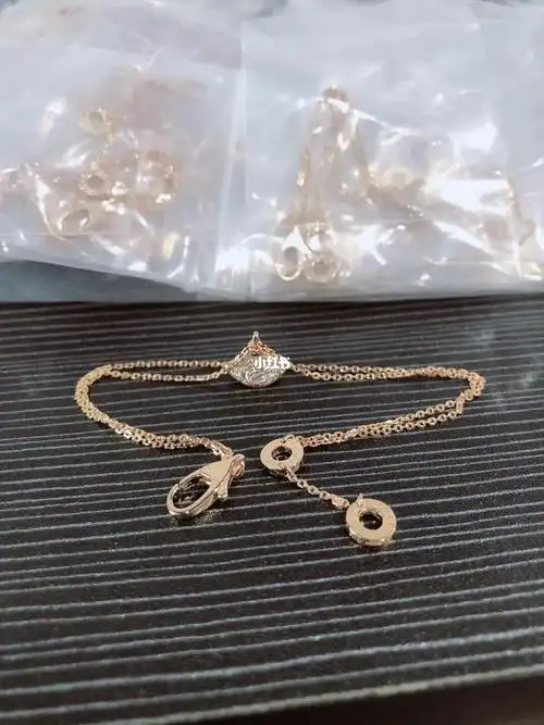 宝格丽裙子满钻手链