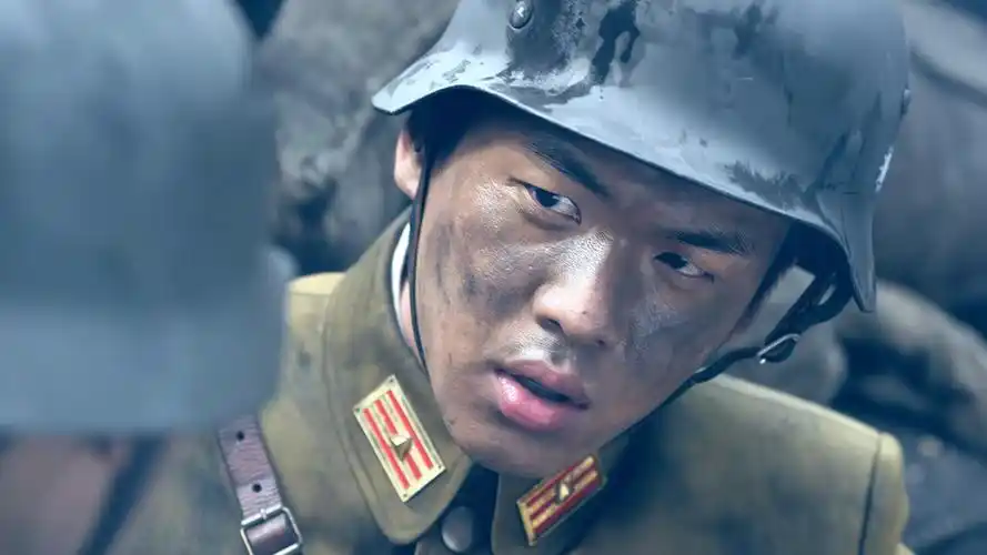 雪豹:张若昀战场随机应变,在敌人枪口救下将军,当场被提拔上校团长