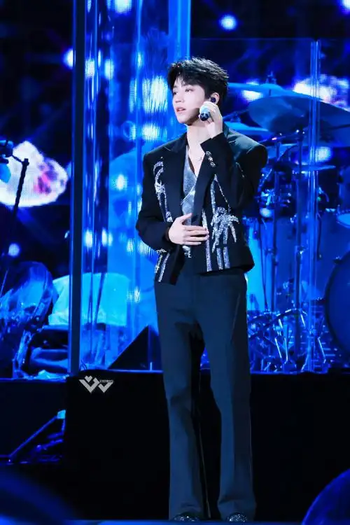 网页链接提取码: 73im】&新鲜事【蟹味珍藏馆—王俊凯图包/行程饭拍图