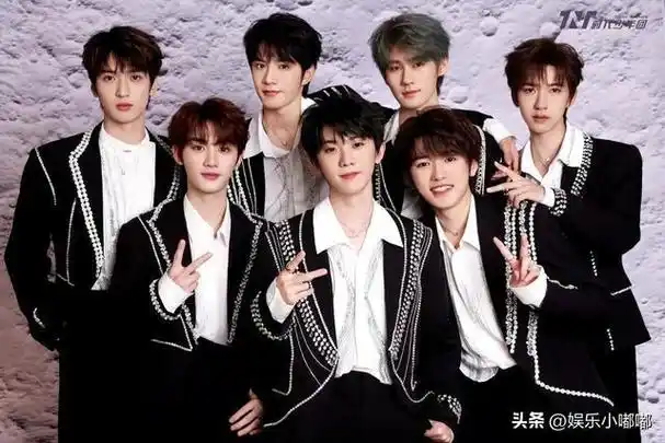 时代少年团刘耀文没有参加高考,养成系第一个考不上大学的出现了