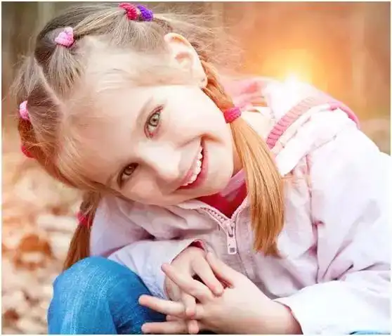 孩子笑起来,全世界都开花了