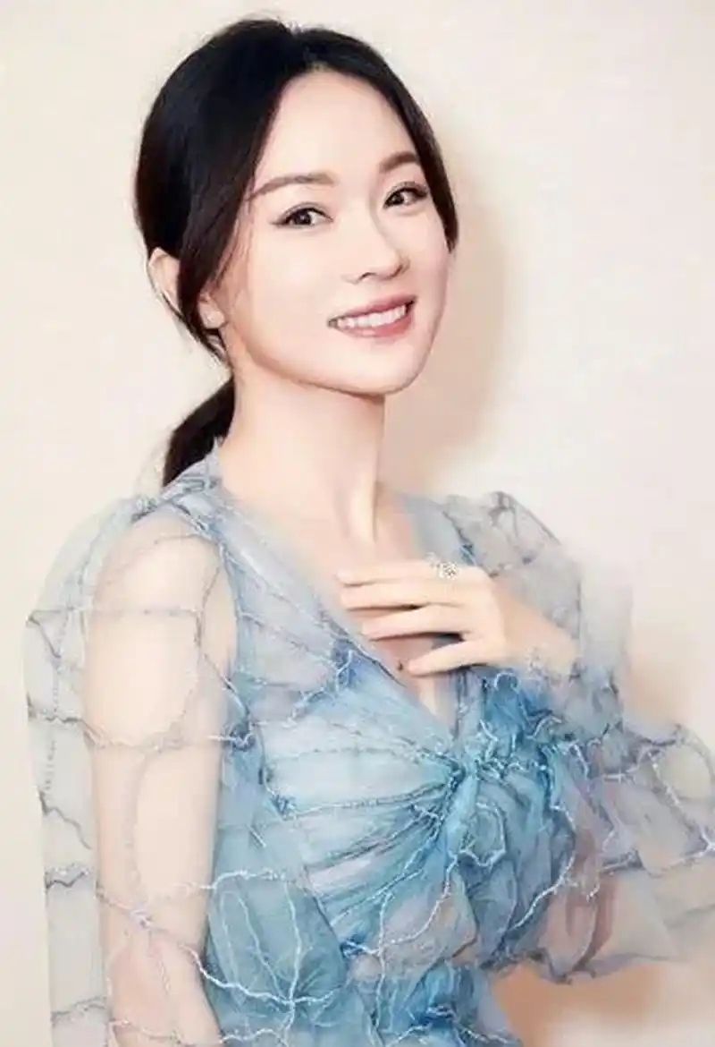 霍思燕不能看见香蕉,不能闻到香蕉,甚至别人提到香蕉,她都会泪流不止