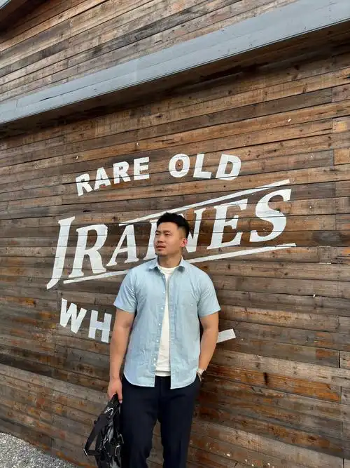 衬衫也可以是硬汉风