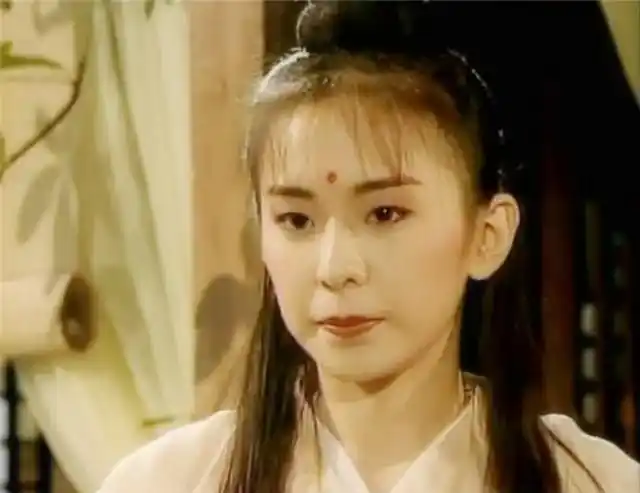 94版《倚天屠龙记》为啥褒贬不一?"咆哮帝"和"许仙"深入人心