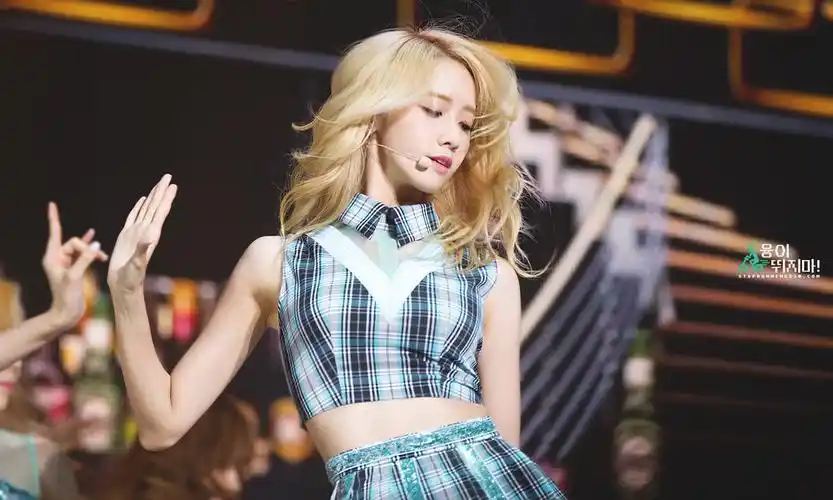 考古金发林允儿清纯蛊系易碎感