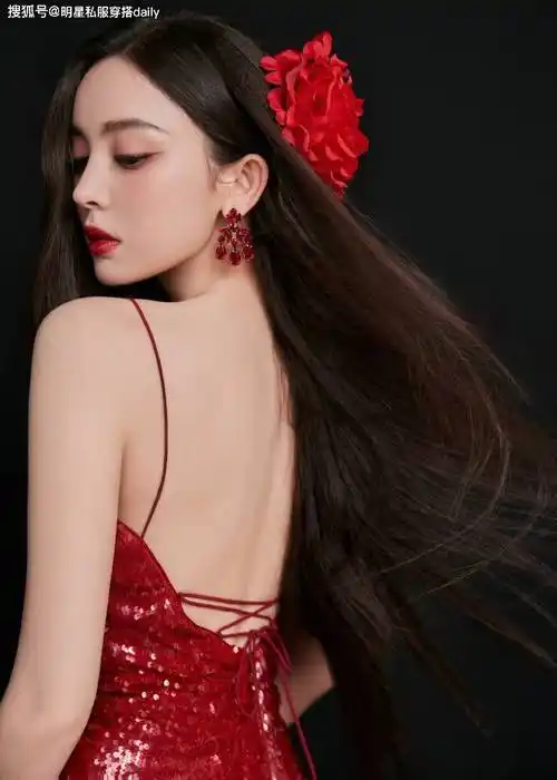 古力娜扎不愧是真正的明艳美女!